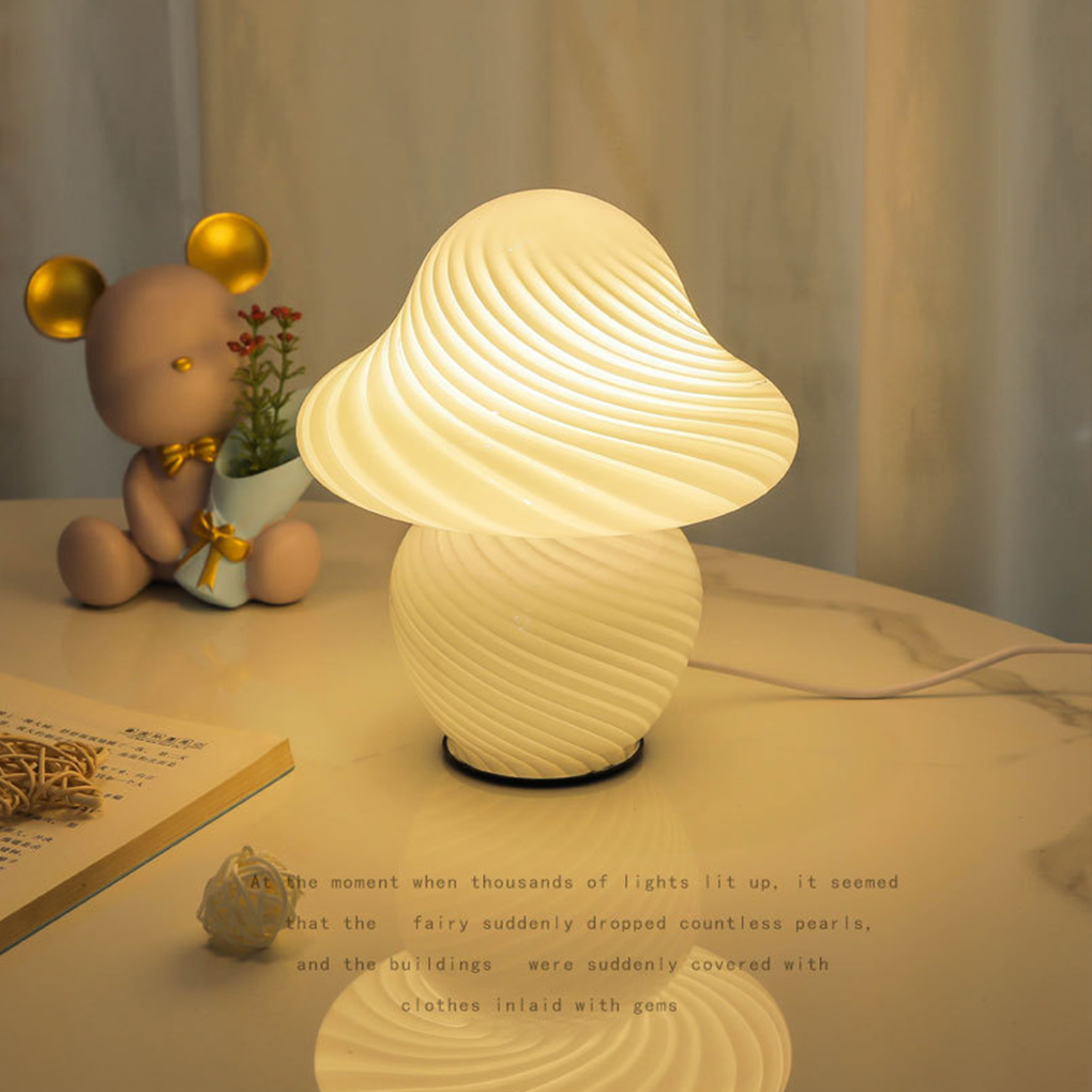 Solar Lamp - โคมไฟตั้งโต๊ะข้างเตียงห้องนอนโฮมสเตย์ ดีไซน์สร้างสรรค์ ทำจากแก้ว ปลอดสารพิษ ไม่เป็นอันตรายต่อร่างกาย งานฝีมือ